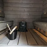 Naava 402 Penthouse - Kattohuoneisto Jaervinaekoealalla Ähtäri