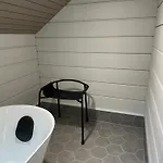 Naava 402 Penthouse - Kattohuoneisto Jaervinaekoealalla Appartement