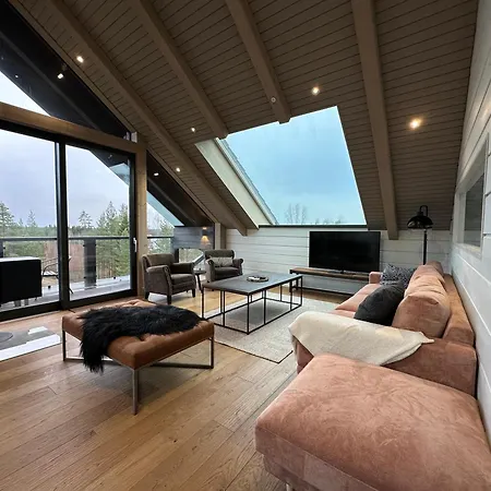 Naava 402 Penthouse - Kattohuoneisto Jaervinaekoealalla Apartment