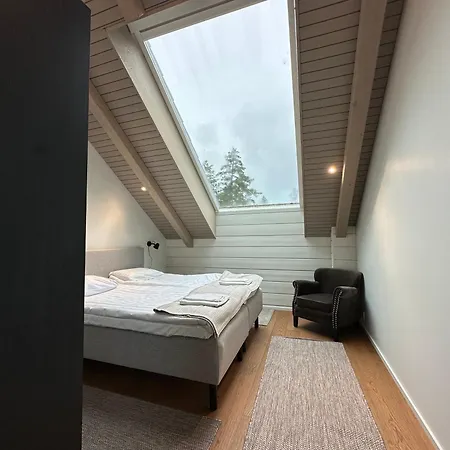 Naava 402 Penthouse - Kattohuoneisto Jaervinaekoealalla Apartment *