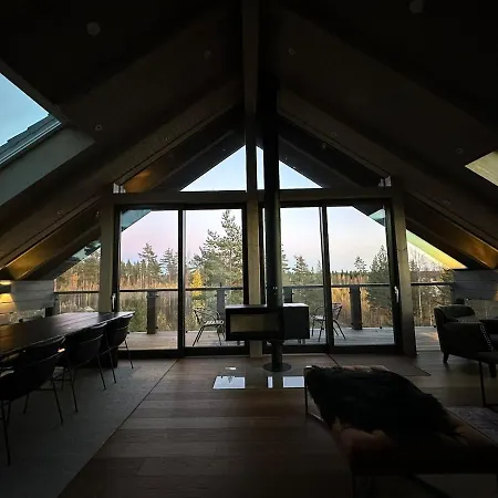 Naava 402 Penthouse - Kattohuoneisto Jaervinaekoealalla Ähtäri