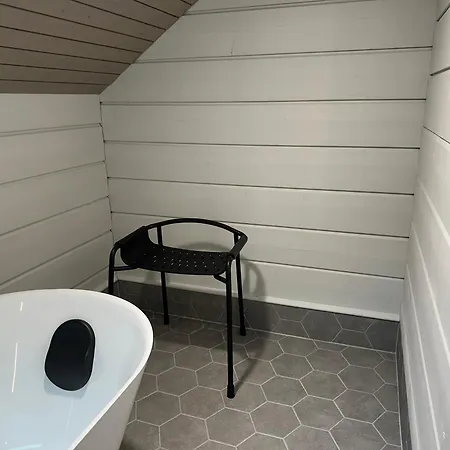 Naava 402 Penthouse - Kattohuoneisto Jaervinaekoealalla Apartment