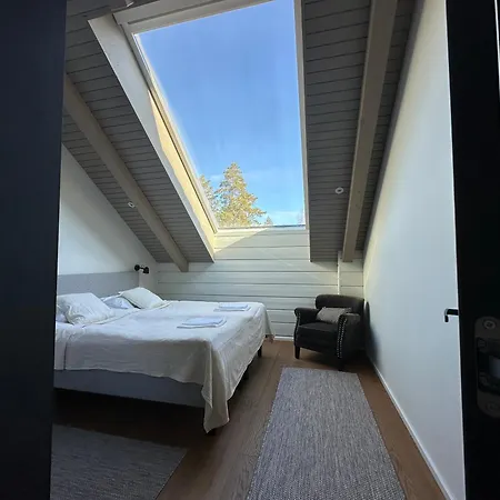 Апартаменты Naava 402 Penthouse - Kattohuoneisto Jaervinaekoealalla Эхтяри