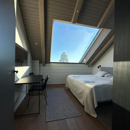 Апартаменты Naava 402 Penthouse - Kattohuoneisto Jaervinaekoealalla