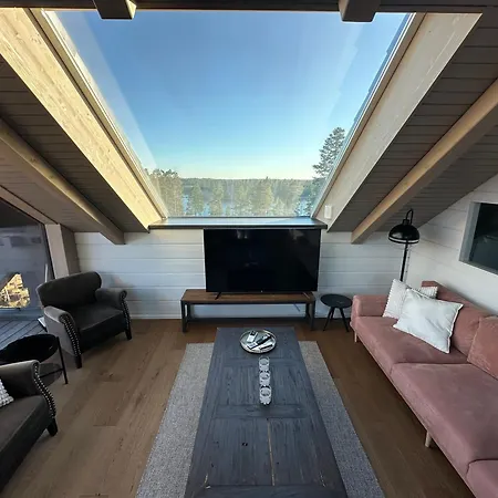 Naava 402 Penthouse - Kattohuoneisto Jaervinaekoealalla * Эхтяри